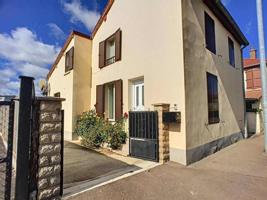 L'Hirondelle Du Faubourg Villa Bar-sur-Aube Exterior foto